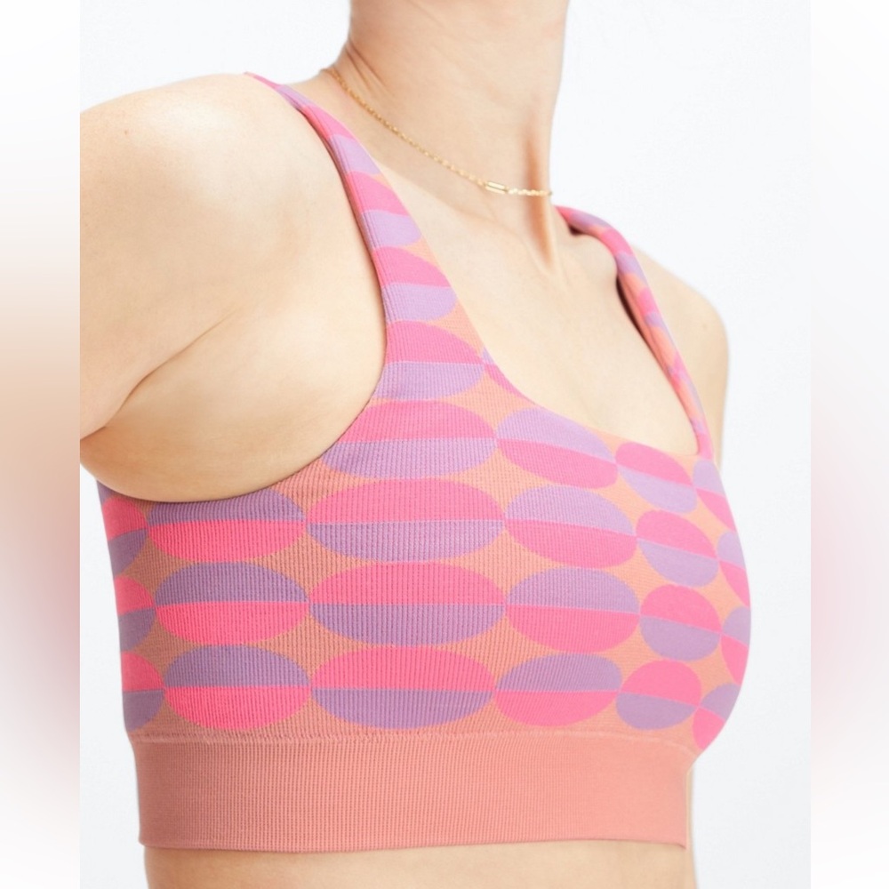 Fabletics Dottie Go Seamless Sports Bra